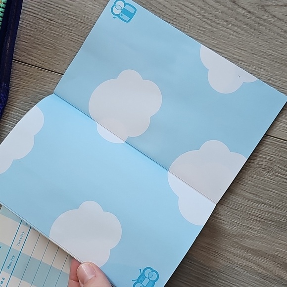 Vintage Disney Winnie The Pooh Pencil, Marker & Agenda Zip Case Set - Picture 8 of 12